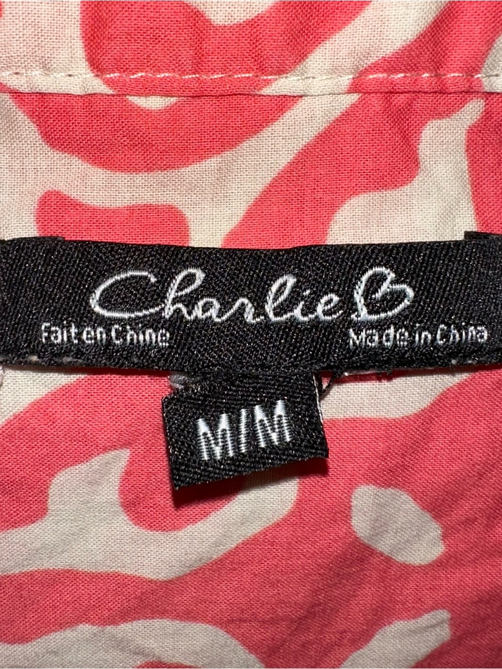 Charlie B Coral Pink Cream Geometric Damask Roll-Tab Blouse V-Neck Top Size M - Picture 2 of 9